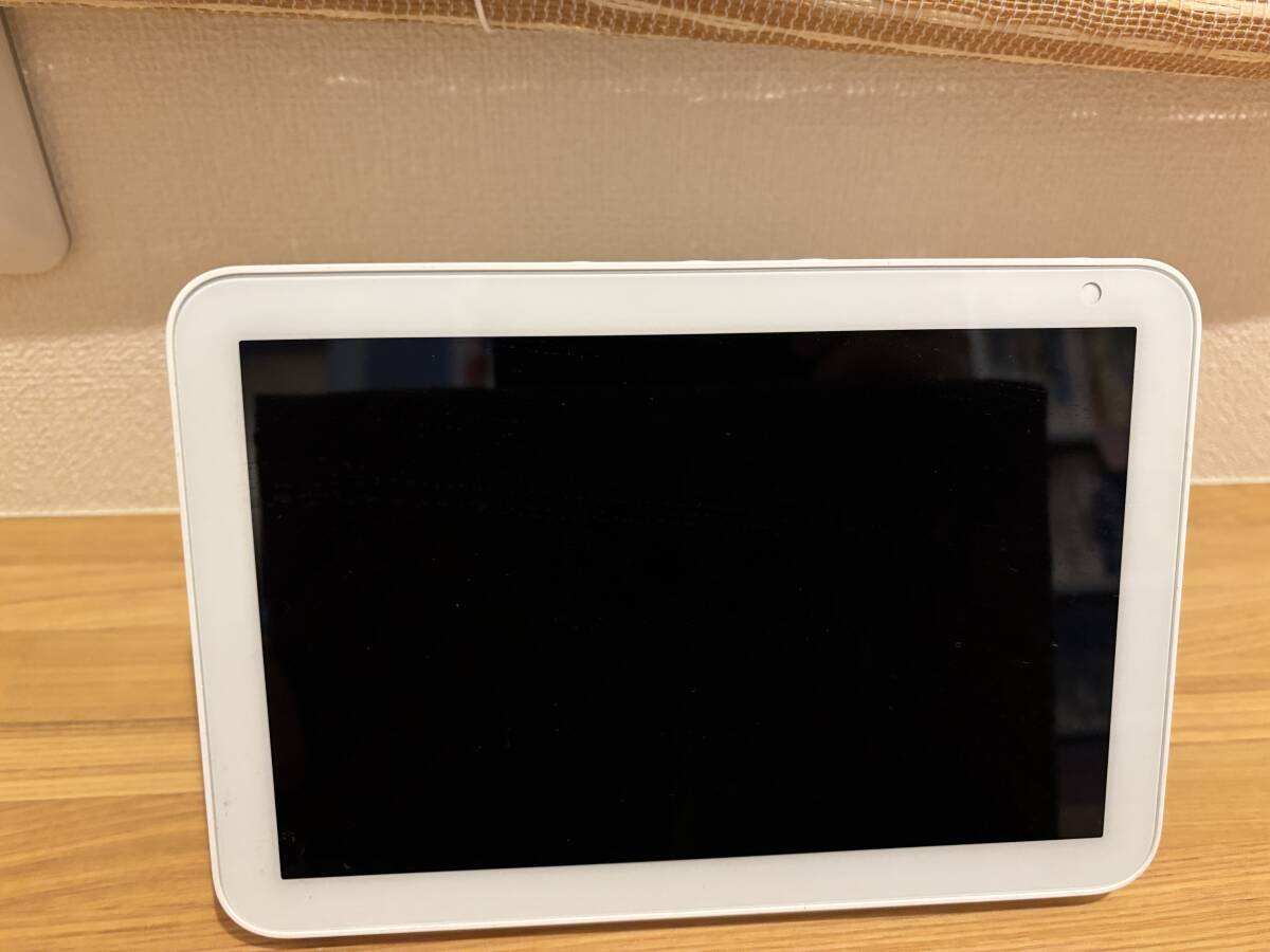 【送料無料】Echo Show 8 (エコーショー8) HDスマートディスプレイ with Alexa、サンドストーン ★スタンド付き★_画像1