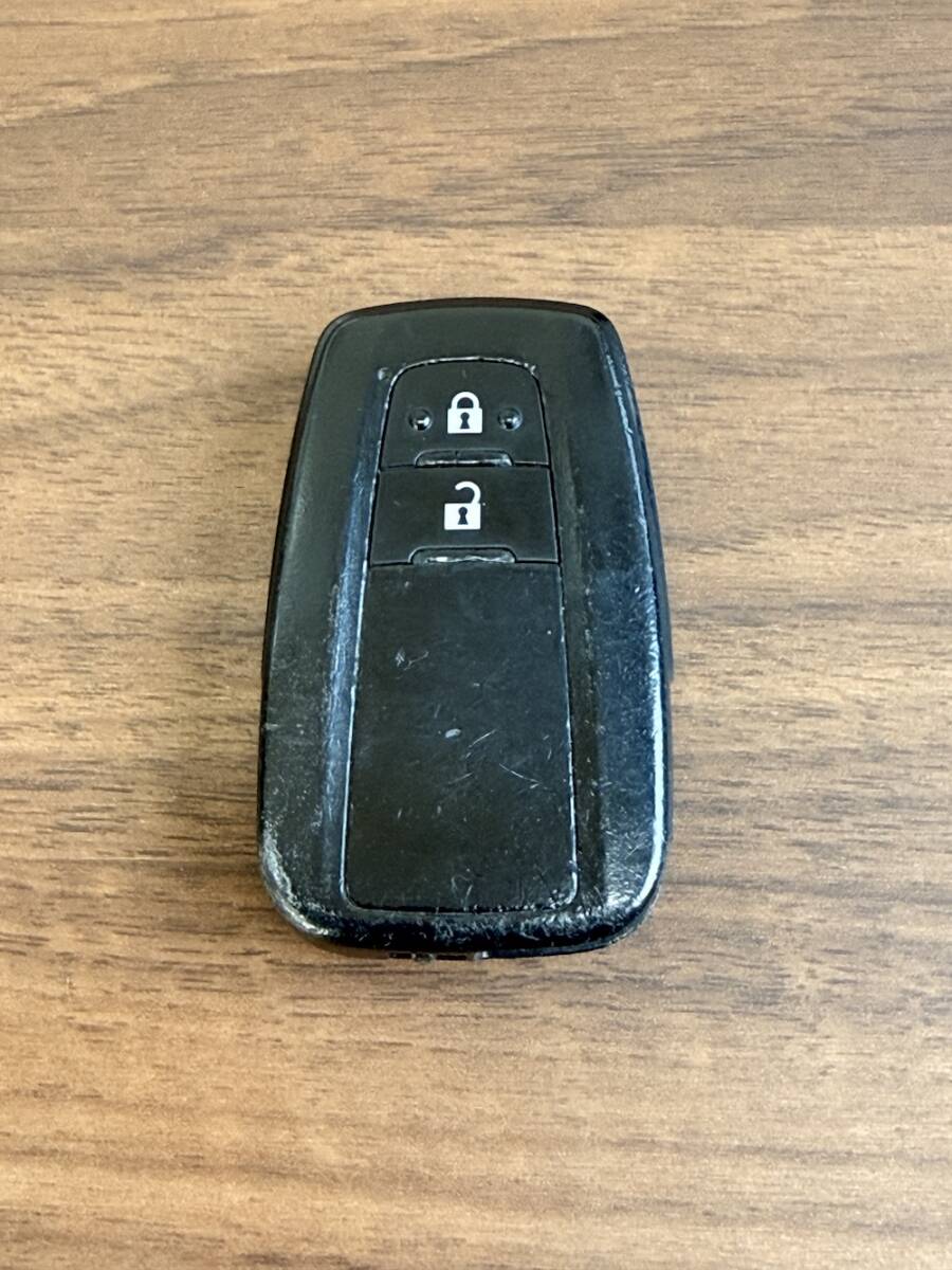 ☆トヨタ純正　ZVW50/ZVW51/ZVW55 プリウス 2ボタンスマートキー キーレス 007-AD0027 14FAF 231451-0351 _画像2
