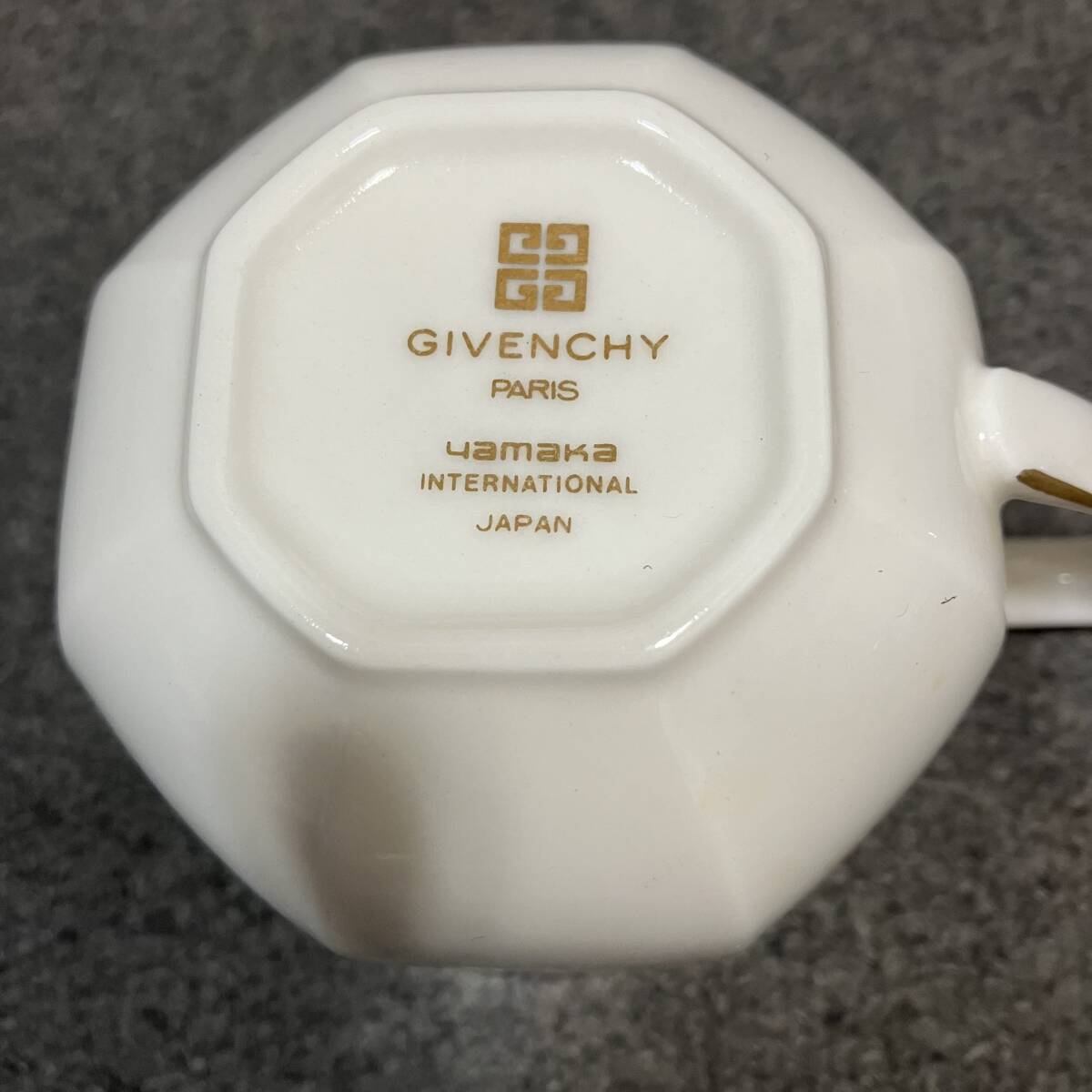 33053☆GIVENCHY ジバンシー カップ&ソーサー 5客セット＋ソーサー1点_画像10