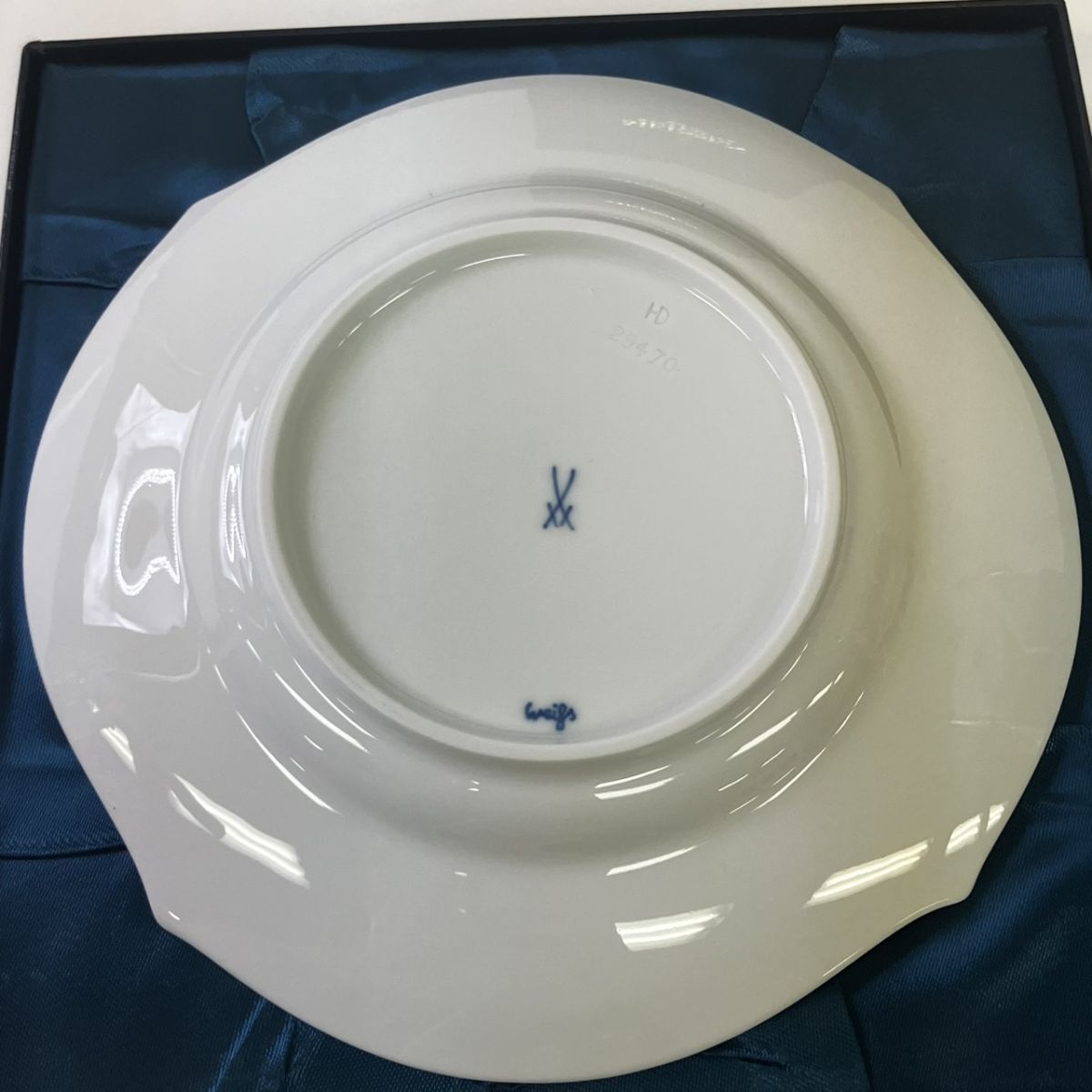 Z030-HR1-402 Meissen マイセン 波の戯れ ホワイト 29470 箱付き直径約19㎝ 深さ約2.5㎝ 洋食器 プレート 皿 HA_画像3