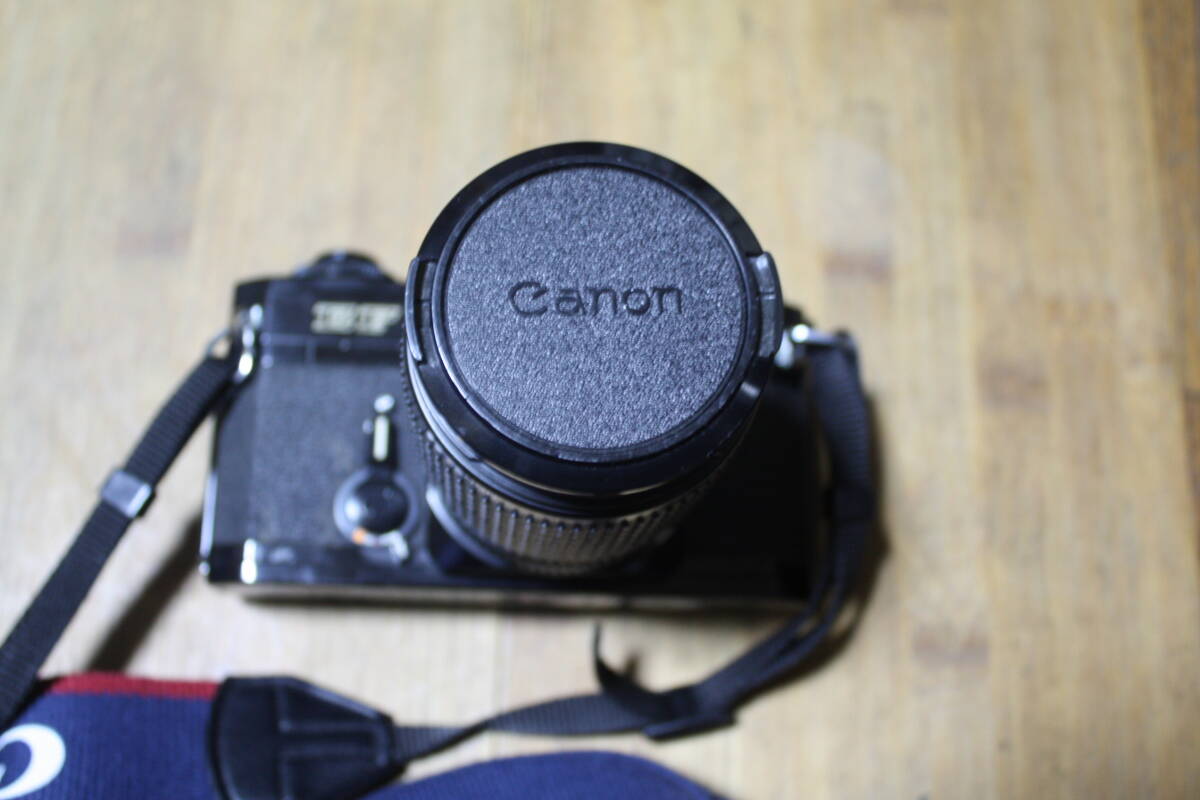 キャノン　Canon　EF　フィルムカメラ　動作品　並上　＋　Canon　ZOOM レンズ　FD 35mm-105mm F3.5-4.5 微チリ　並上_画像3