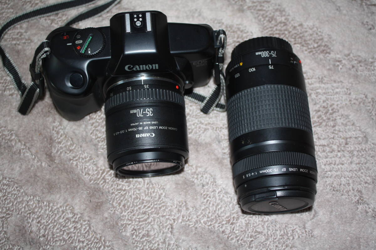 ジャンク　アルミケース入り　CANON EOS 850　フイルムカメラ　並上　＋　ZOOM LENS EF 35-70mm F3.5-4.5 、75-300mm 　並下　現状_画像3