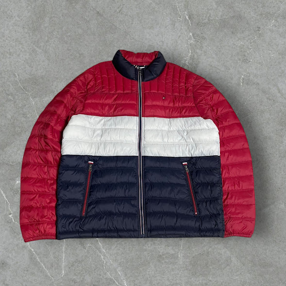 ★TOMMY HILFIGER パッカブルジャケット Lサイズ ライトダウン_画像1