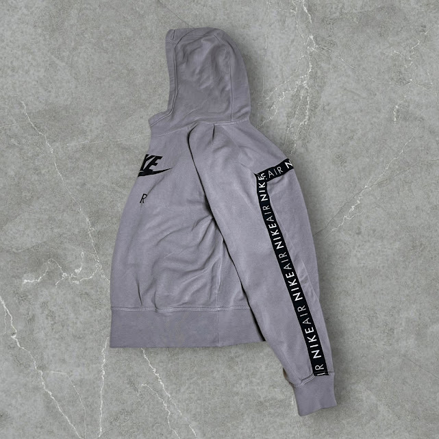 ★NIKE AIR ラインロゴ プルオーバーパーカー Lサイズ ユニセックス_画像3