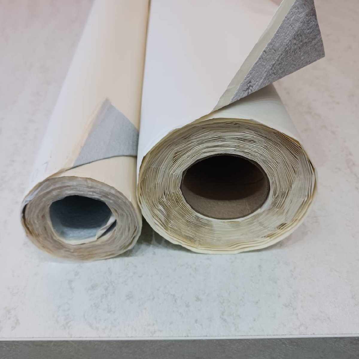 クロス 壁紙 サンゲツ リリカラ 品番 FE76657/No.3504 現場余剰資材2本セット K100_画像4