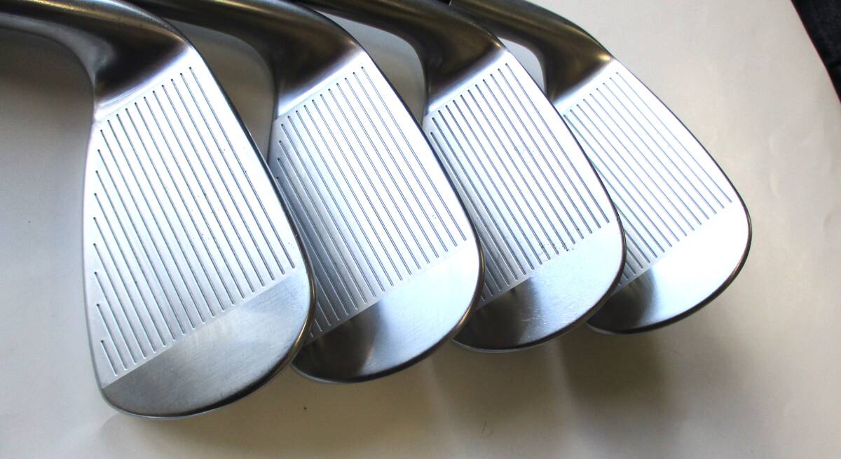 ★キャロウェイ　ＬＥＧＡＣＹｖ　訳あり8本組　７～ＳＷ　ＮSゼロス６ーＲオリジナルカーボン６本、中古_画像4