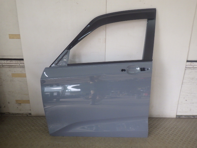 【Y06】 GB5 GB6 GB7 GB8 フリード 左 フロントドア パネル NH877P ソニックグレーパール 67050-TDK-305ZZ 中古 即決_画像1