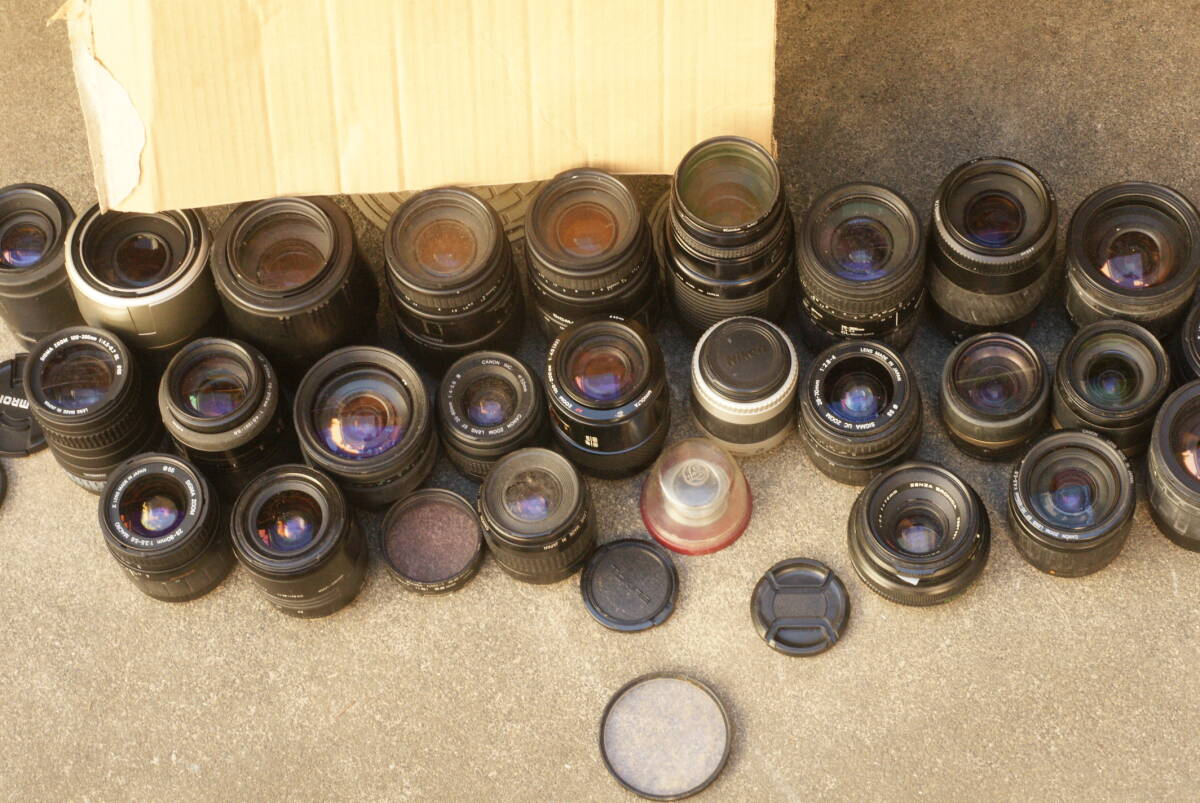 レンズ付き一眼11台+レンズ25本他山盛り完全ジャンクセット_画像3