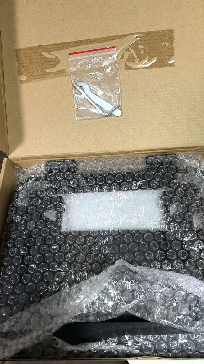 QA28ノートパソコンスタンド- ホルダー PC 折りたたみ式 人間工学 無段階高さ&角度調整可能 姿勢改善 腰痛＆猫背＆肩こり解消 滑り止め_画像7