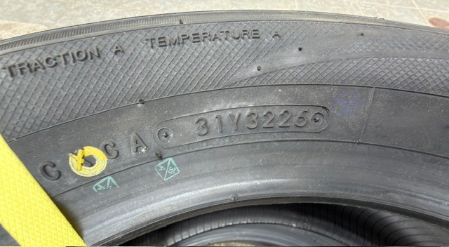未使用保管品　TOYOタイヤ NANOENERGY 3 PLUS 185/60R15 84H ※2本セット！！_画像4