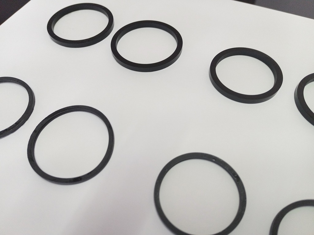 【新品】ブレンボ 純正 キャリパー シール 配送選択可 検)brembo 4P ４ポット 無料配送アリ 30mm 34mm 異形 オイルシールダストシール_画像4