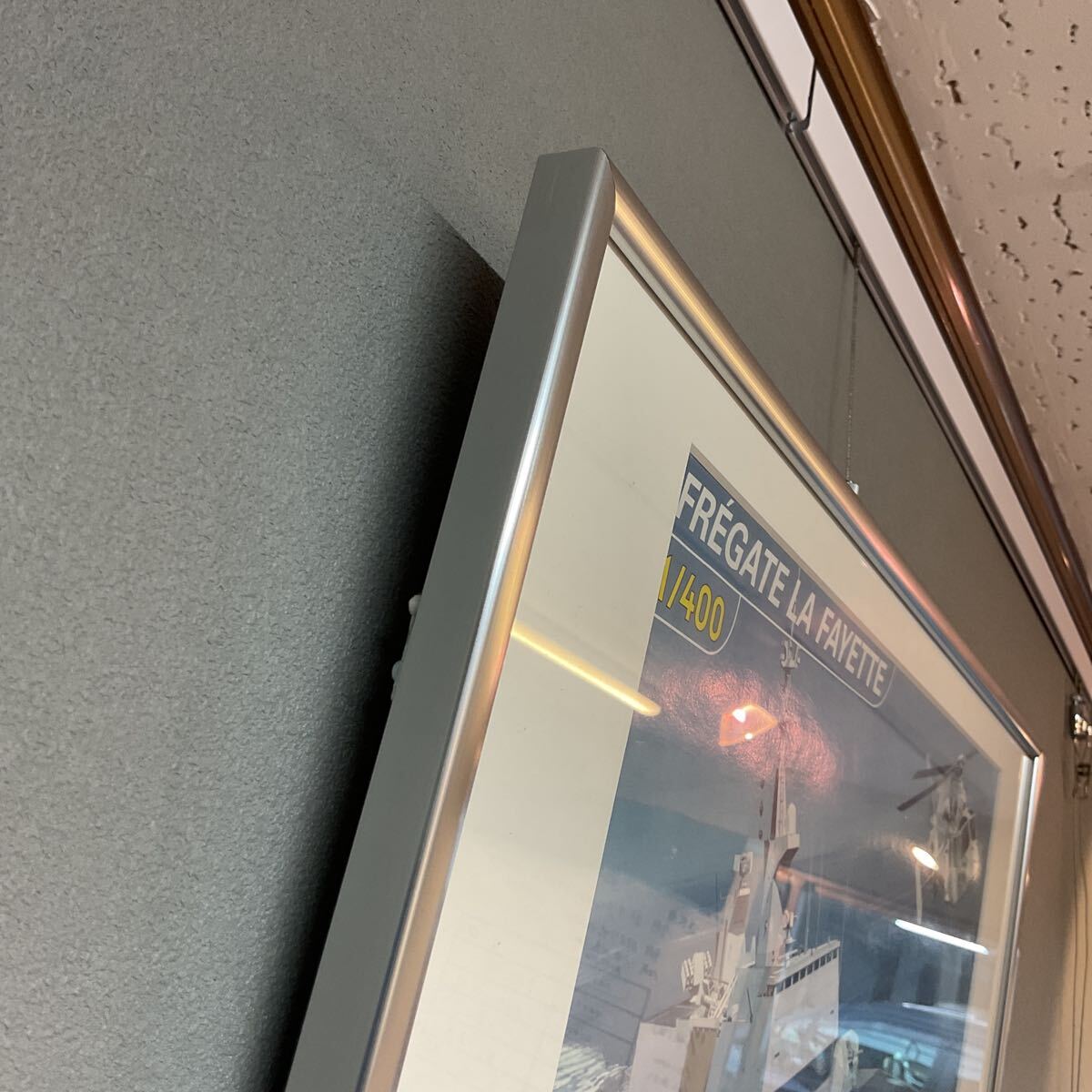 (a) 戦艦ポスター Heller FREGATE LA FAYETTE 1/400 ミリタリー 戦艦 戦闘機 額縁 ポスター 60cm×30cm_画像4