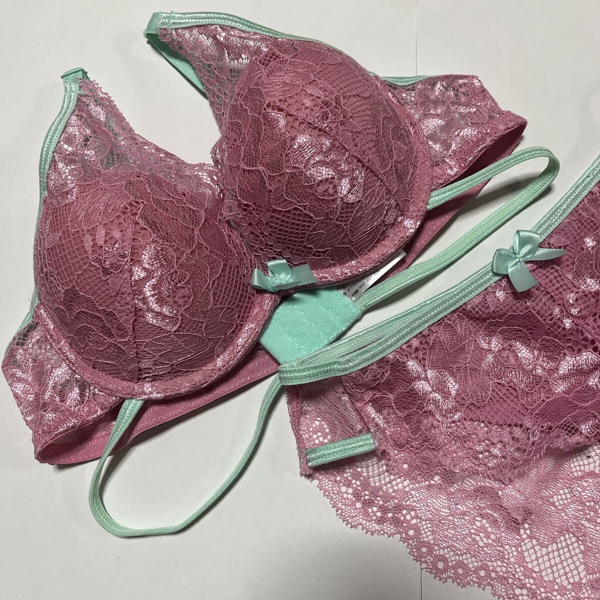 ブラショーツ ブラジャー レース ショーツ インナーウェア 下着 セット B70 新品未使用_画像2
