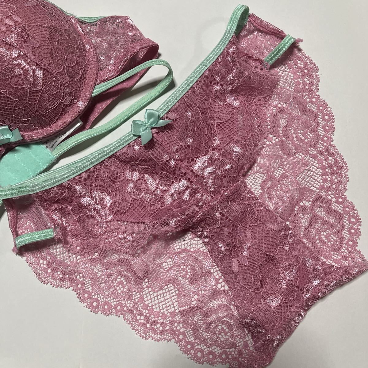 ブラショーツ ブラジャー レース ショーツ インナーウェア 下着 セット B70 新品未使用_画像3