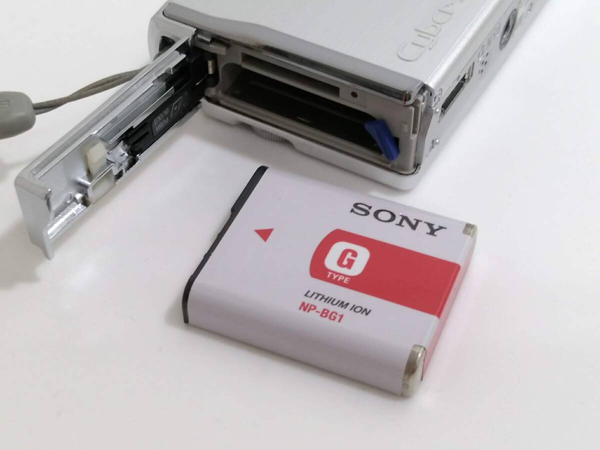 SONY ソニー Cyber-shot サイバーショット コンパクトデジタルカメラ DSC-W80/シルバー/デジカメ/約5.5×9×2.2cm/720万画素/02SH111001_画像8