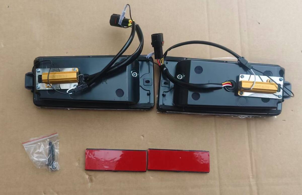 LEDテールランプ 左右セット 新商品 LEDテールランプ 左右セット ダイハツ S500系後期 2021.12～ ハイゼットトラック sto198_画像2