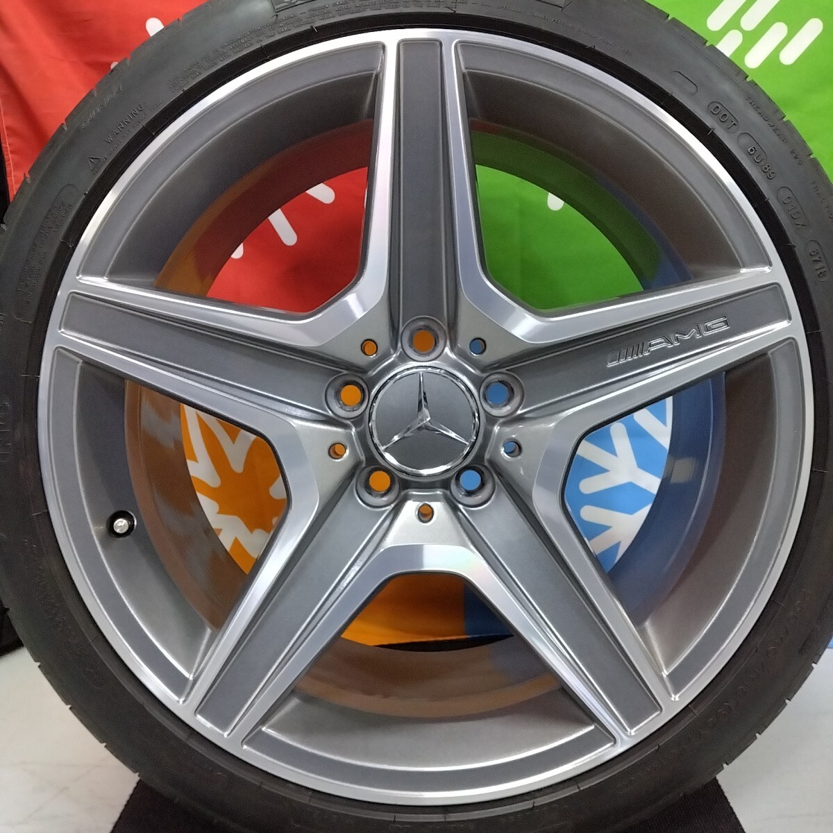 ★人気品☆メルセデス・ベンツ　Ｃクラス　Ｗ204　Ｃ63AMG 純正　AMGスタイリング6　8J+45　9J+54★新品サマータイヤ★235/40・255/35R18_画像1