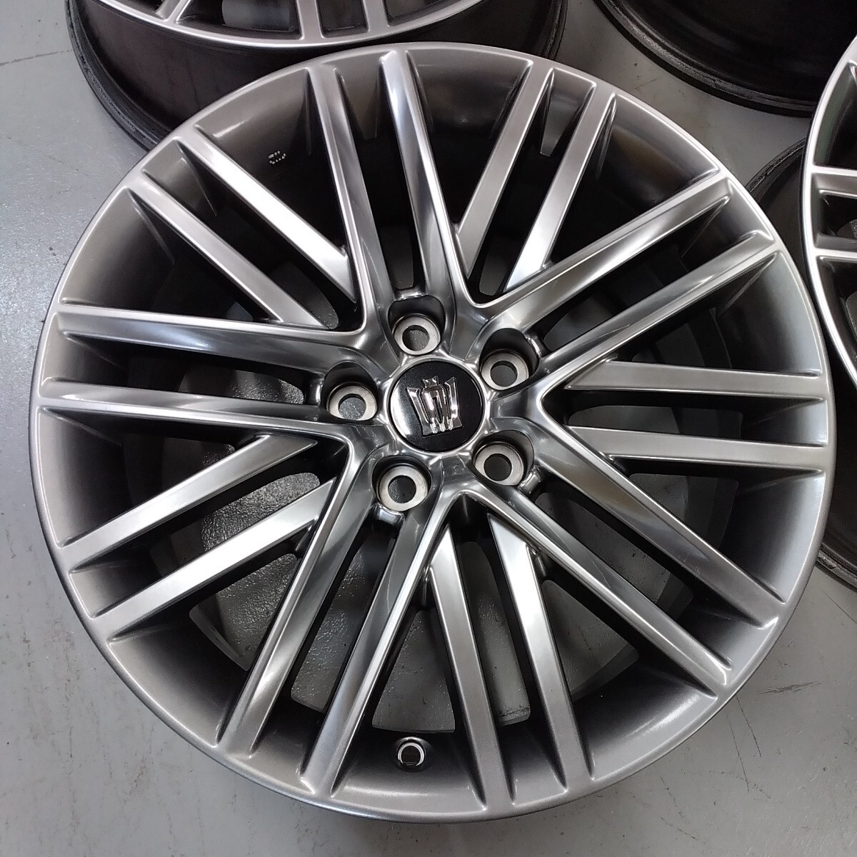 希少品☆トヨタ　２２０系　クラウン ＲＳ 純正　8J+40　114.3　5H　新品サマータイヤ☆225/45R18★カムリ　エスティマ　レクサスHS_画像6