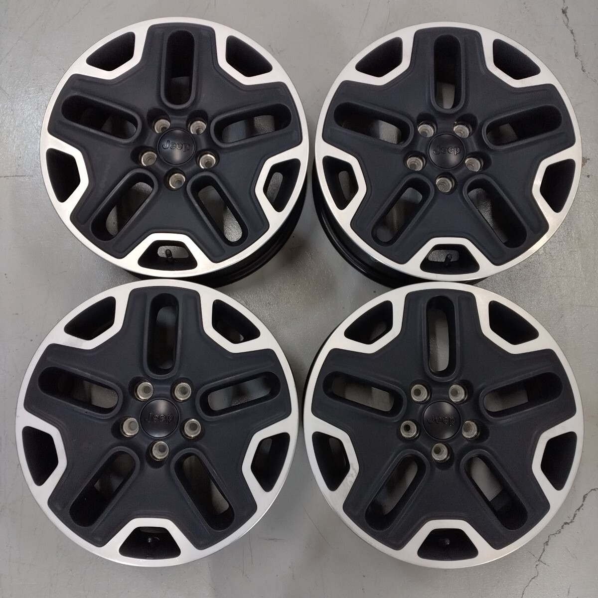 冬セット☆JEEP☆ジープ　レネゲード　トレイルホーク 純正☆6.5J+40　110-5H☆新品スタッドレス☆2025年製☆215/60R17☆RENEGADE_画像2