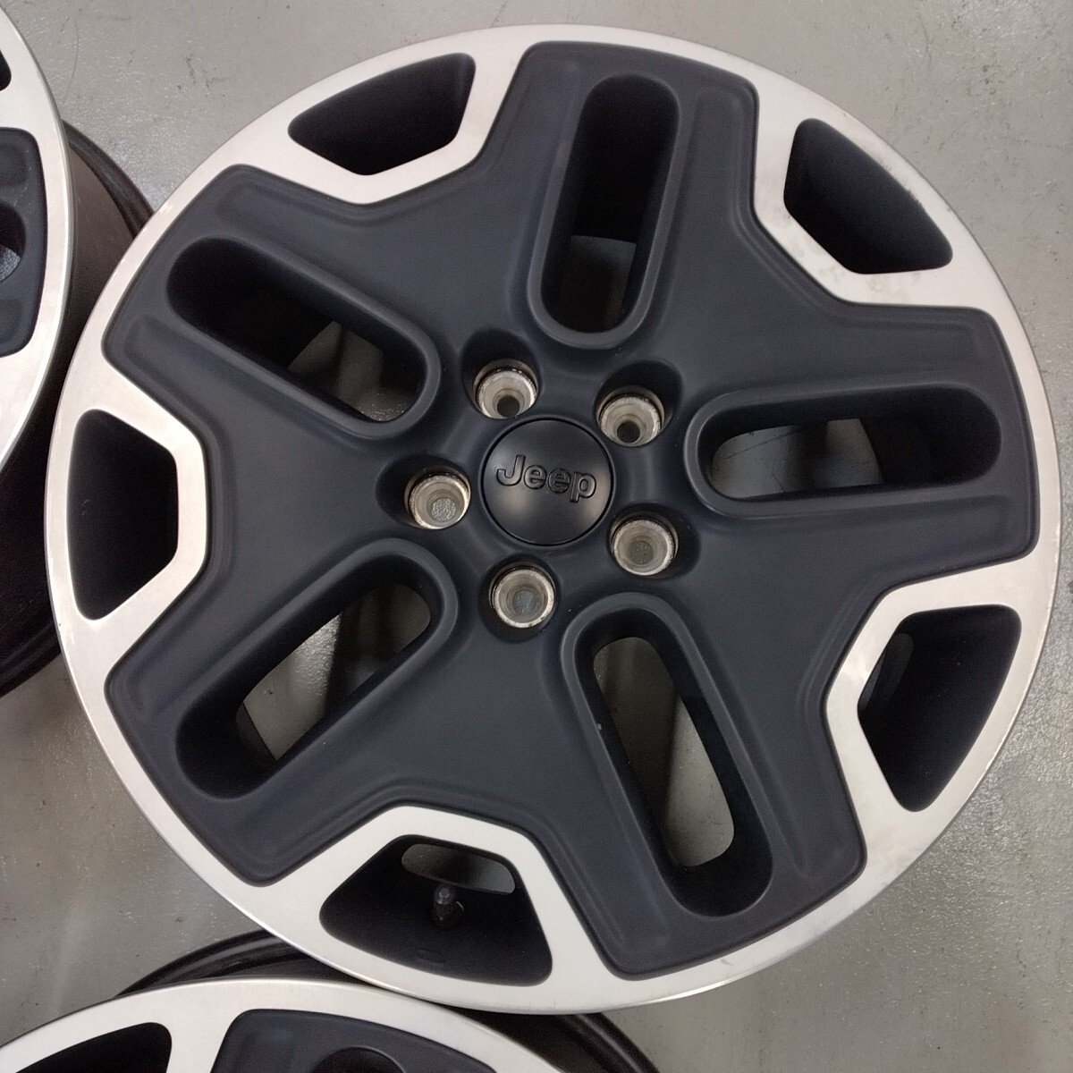 冬セット☆JEEP☆ジープ　レネゲード　トレイルホーク 純正☆6.5J+40　110-5H☆新品スタッドレス☆2025年製☆215/60R17☆RENEGADE_画像6