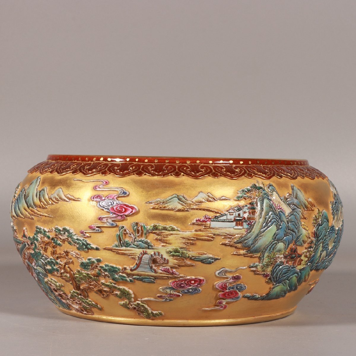 【安】清時代 大清乾隆年製 金地彫刻琺瑯彩山水図水洗 共箱 唐瓷 染付 古陶瓷 中国古美術 古董品 266_画像4