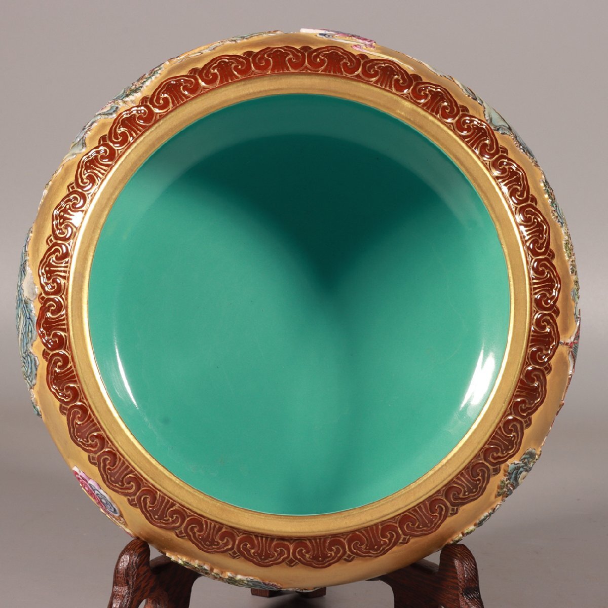 【安】清時代 大清乾隆年製 金地彫刻琺瑯彩山水図水洗 共箱 唐瓷 染付 古陶瓷 中国古美術 古董品 266_画像8