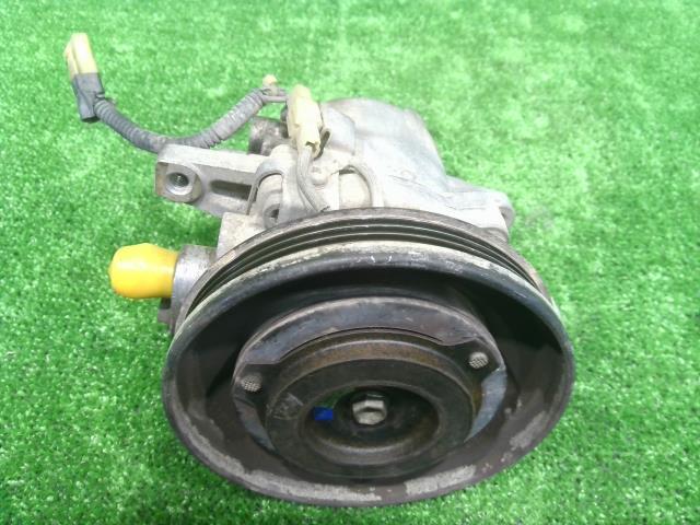 キャリィ EBD-DA16T エアコンコンプレッサー R06A 95200-58J51 送料無料 佐川代引き可 個人宅可 中古_画像2