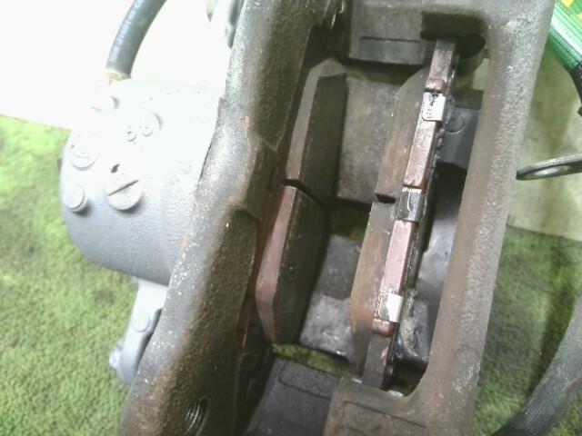 プリウス DAA-ZVW50 右Fキャリパー 2ZR-FXE 070 47730-47060 中古_画像2