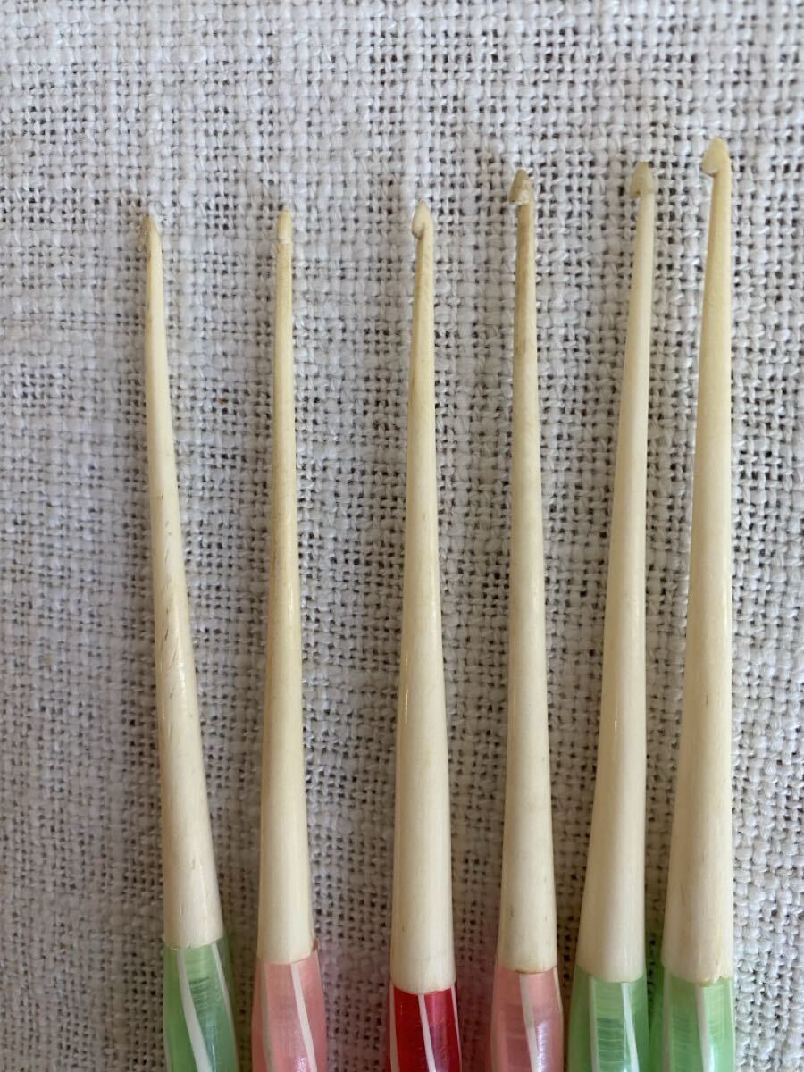 昭和レトロ　スキー　編針　３色　6本セット　4本は針入り　キャンディ色　プラスチック_画像3