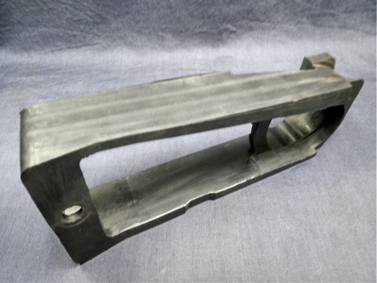 スズキ RG400γ RG400ガンマ RG400Γ RG500γ RG500ガンマ RG500Γ 純正チェーンスライダー スイングアームスライダー 絶版 希少 当時物_画像4