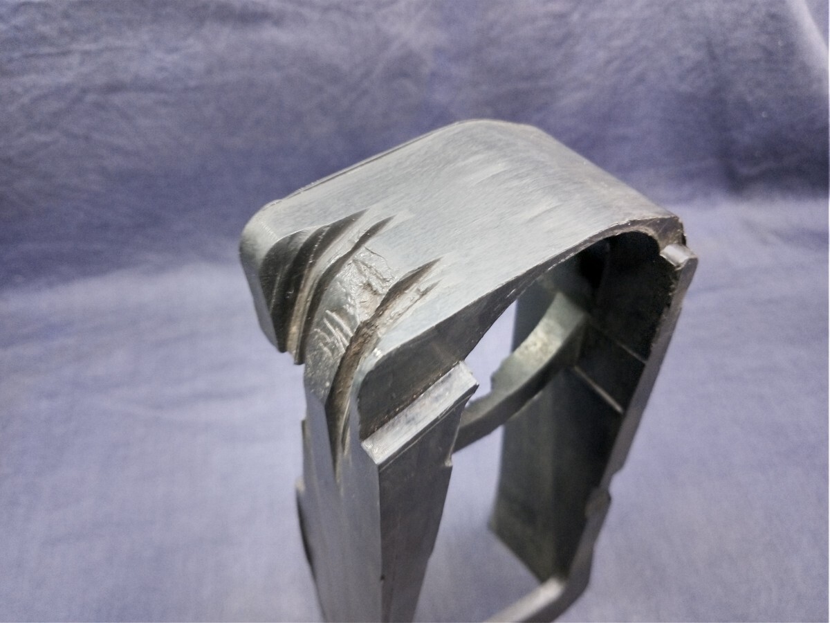 スズキ RG400γ RG400ガンマ RG400Γ RG500γ RG500ガンマ RG500Γ 純正チェーンスライダー スイングアームスライダー 絶版 希少 当時物_画像5