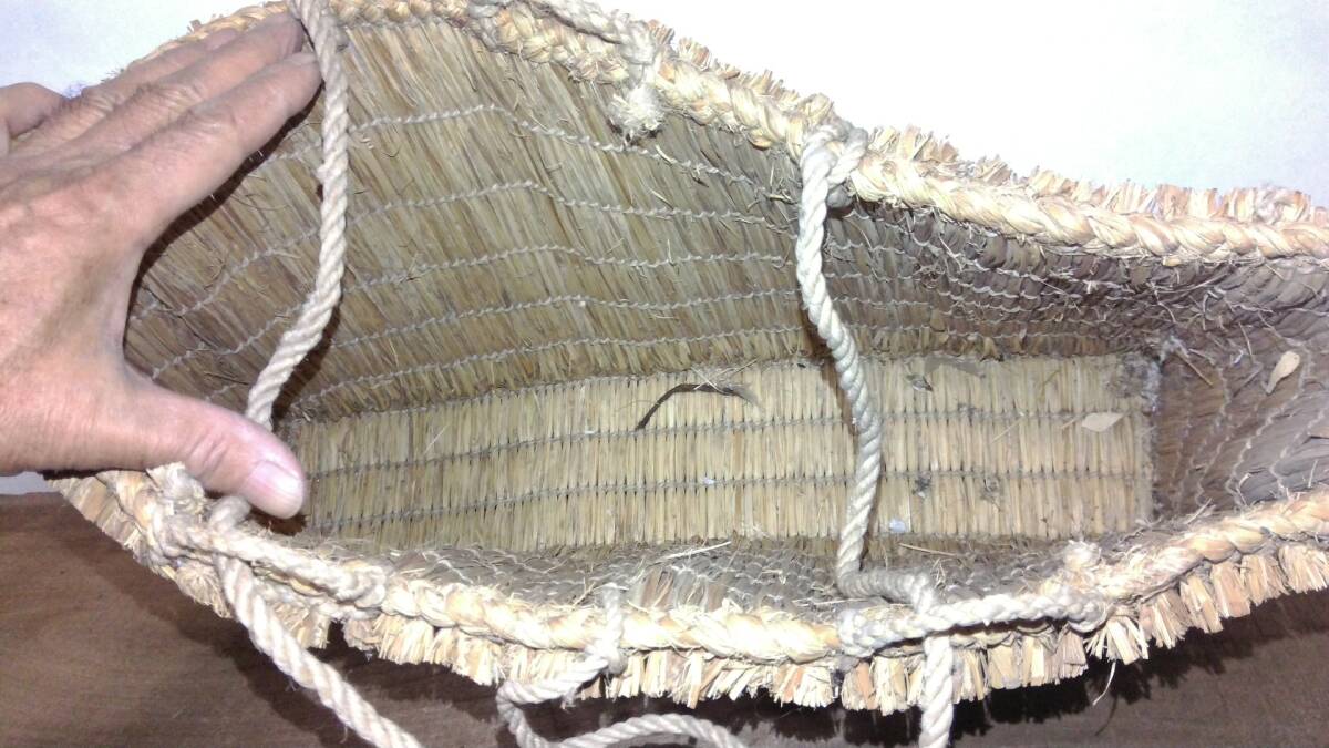 【時代屋】会津背負いカゴ　天然素材　山菜採り用　ワラビ　ゼンマイ　リメイク材　手提げ作り　(199)_画像7