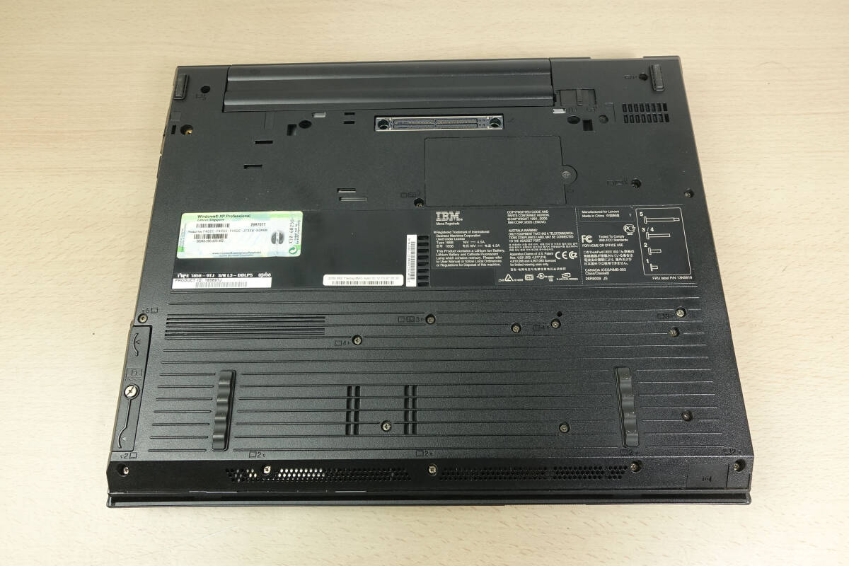 IBM ThinkPad R52 * type1858 本体のみ ジャンク_画像4