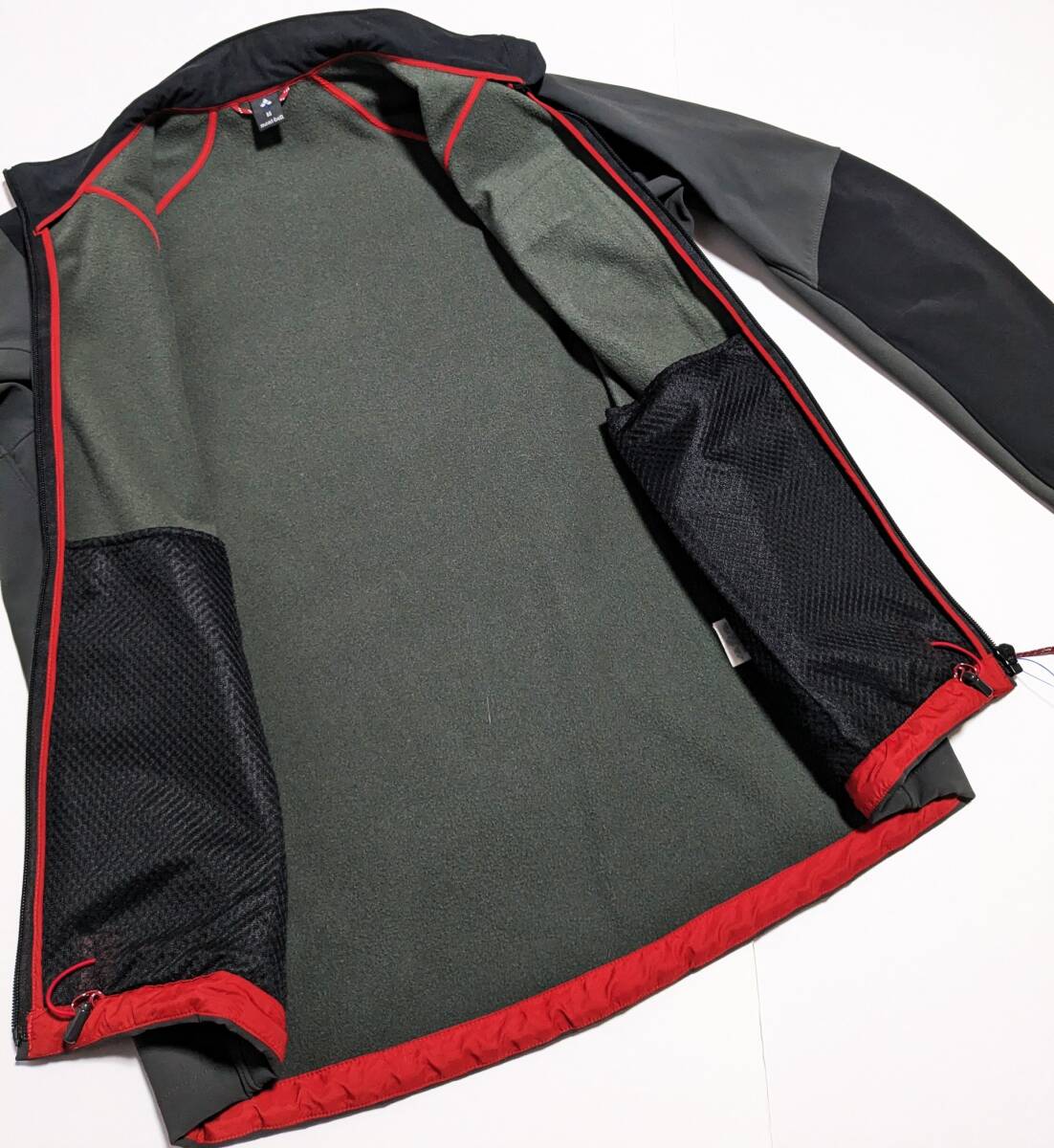 ほぼ未使用 モンベル 秋冬 ストレッチ ロッシュジャケット 防風/撥水/保温/運動性 ソフトシェルジャケット ブルゾン アウター メンズM_画像9