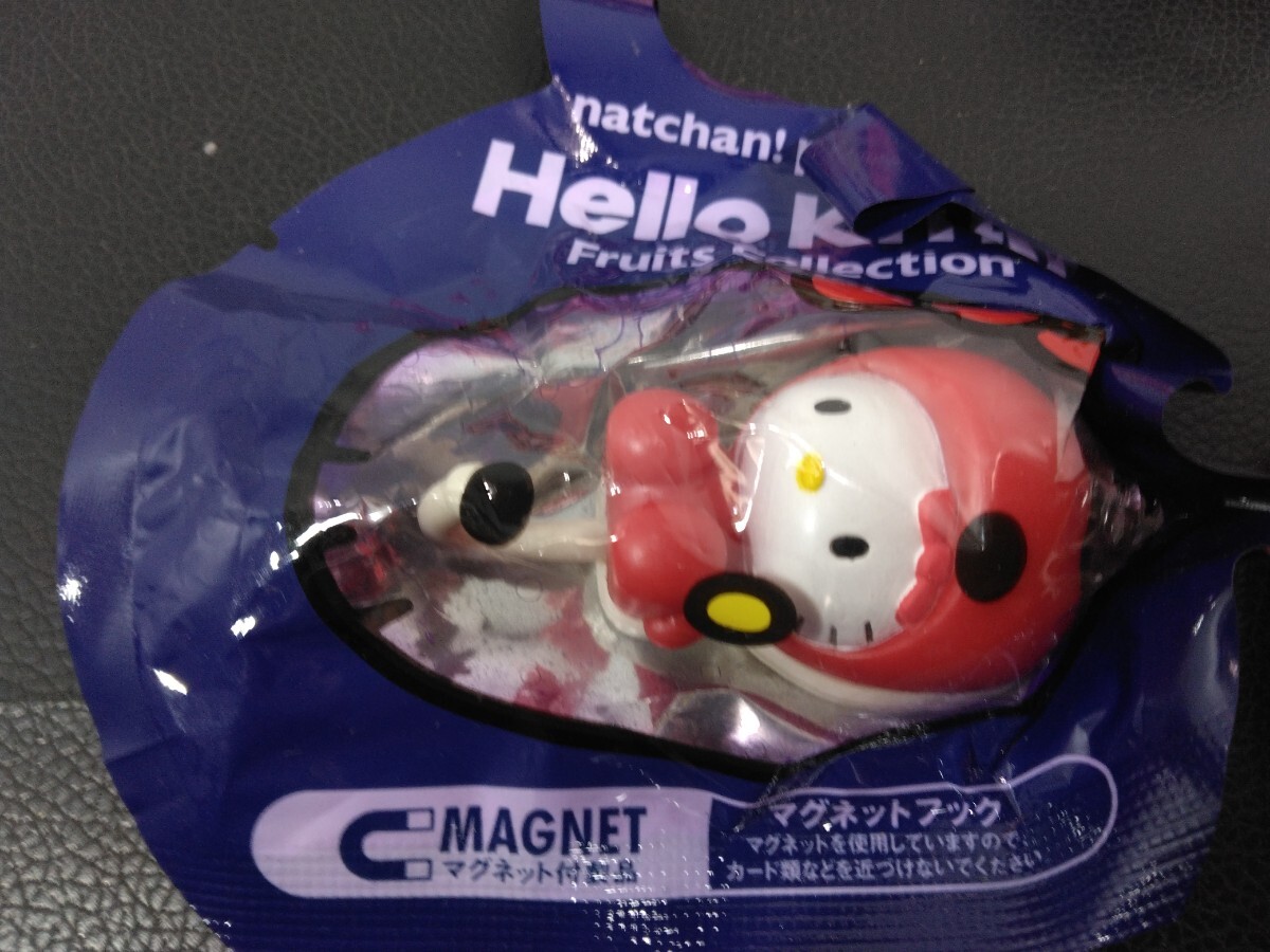 U ハローキティ　マグネットフック 未開封品　natchan!presents HelloKitty fruits collection　ノベルティ　おもちゃ　キャラクター_画像3