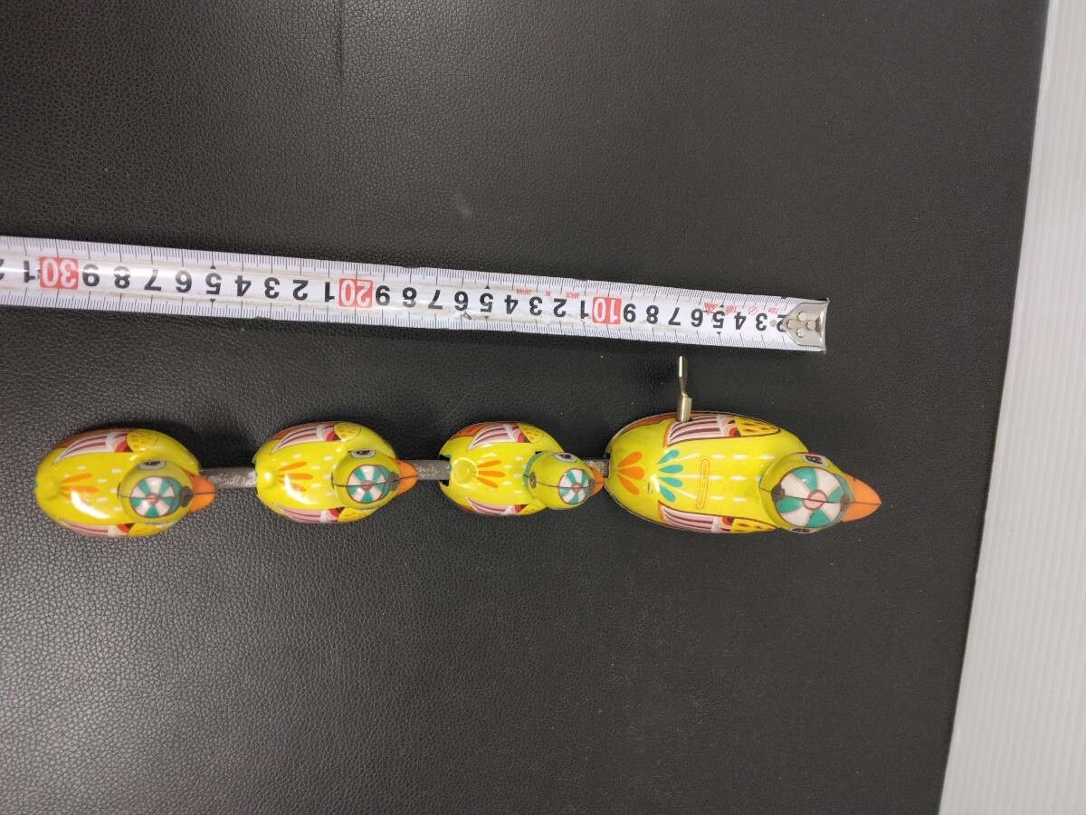 F подлинная вещь retro a Hill. родители . жестяная пластина zen мой DUCK FAMILY Vintage игрушка игрушка с дефектом 