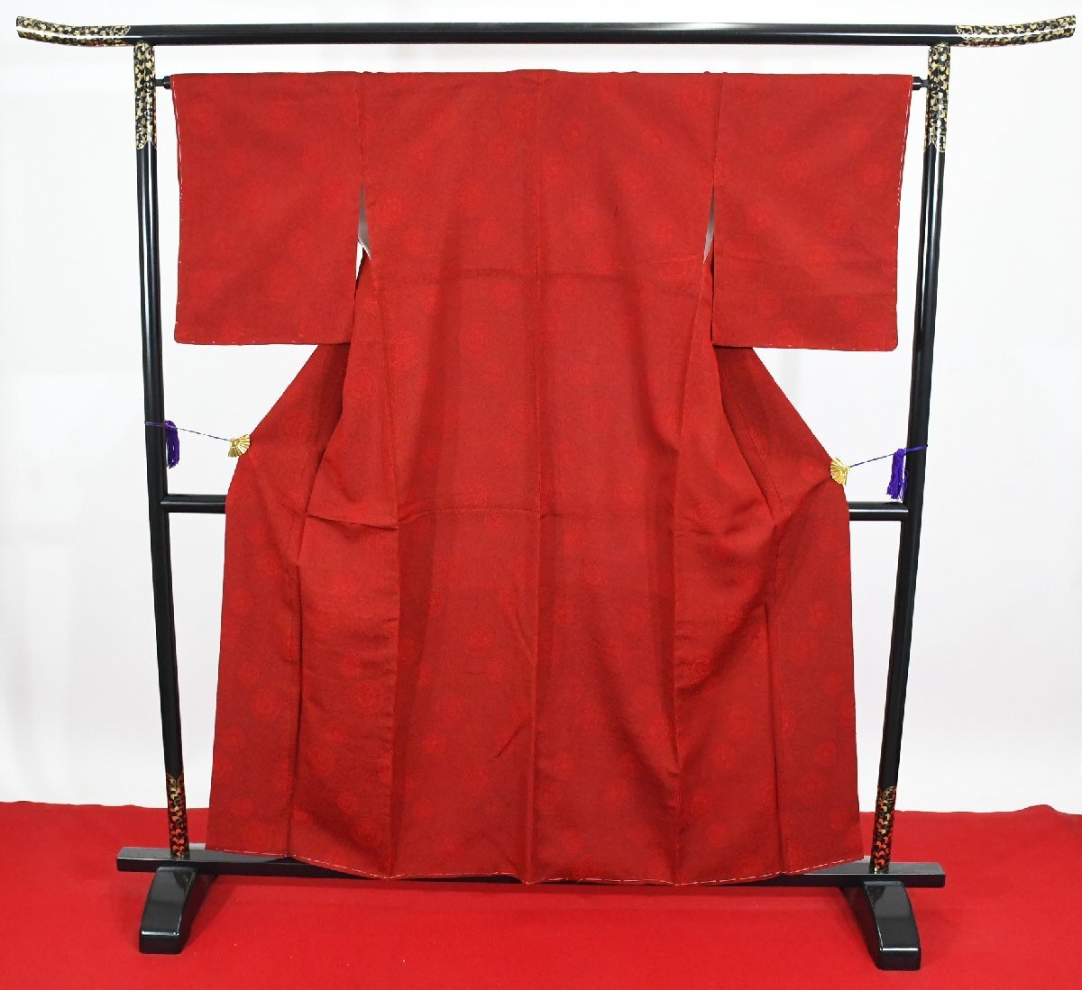 色無地 ますいわ屋 パーティー 柘榴色 赤 鏡文様 披露宴 お茶会 身丈151cm 裄丈65cm ★着物 ia-1218 桜庭呉服店_画像2