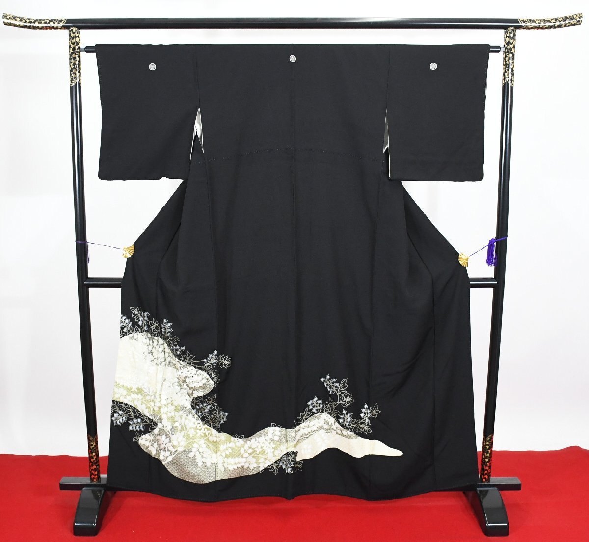 黒留袖 結婚式 白 草文様 身丈152cm 裄丈63cm ★着物 e-1462 桜庭呉服店_画像1
