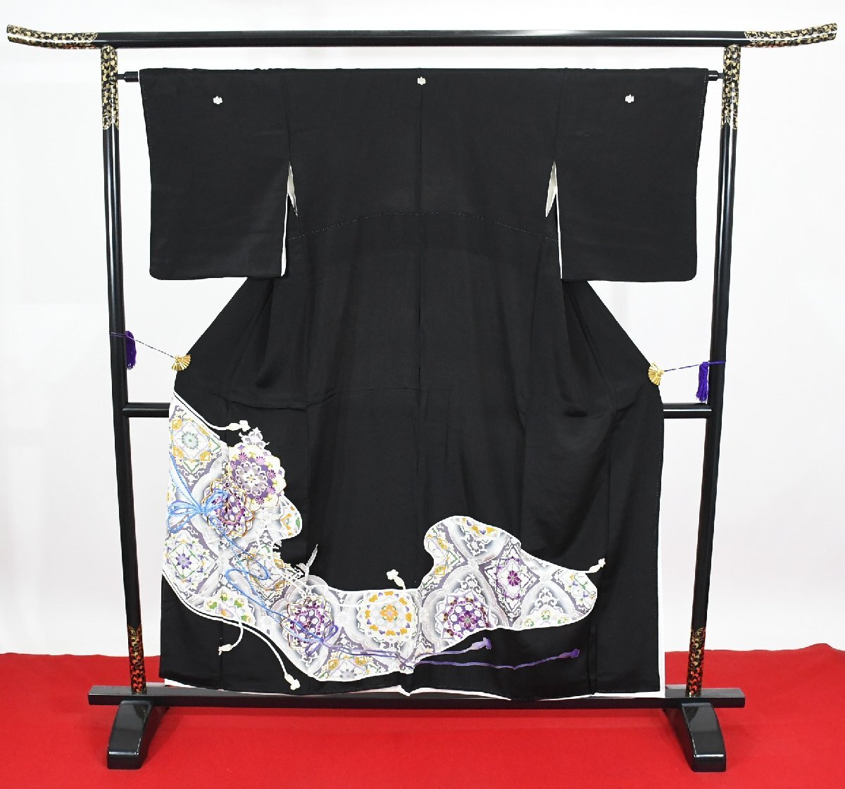 黒留袖 結婚式 鏡文 銀彩 縮緬 身丈１４９cm 裄丈６４．５cm ★着物 e-１４４８ 桜庭呉服店_画像1