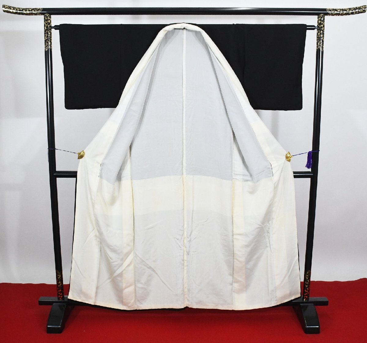 黒留袖 結婚式 白 草文様 身丈152cm 裄丈63cm ★着物 e-1462 桜庭呉服店_画像8