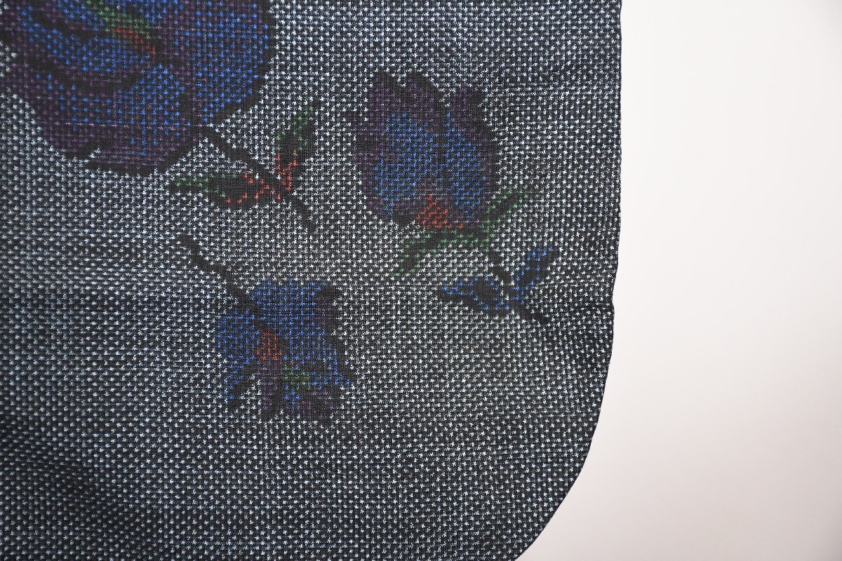 大島紬 本場奄美大島 正絹 つむぎ 蒼薔薇 夢がかなう 喝采 身丈149cm 裄丈63cm ★着物 pb-3877 桜庭呉服店_画像3