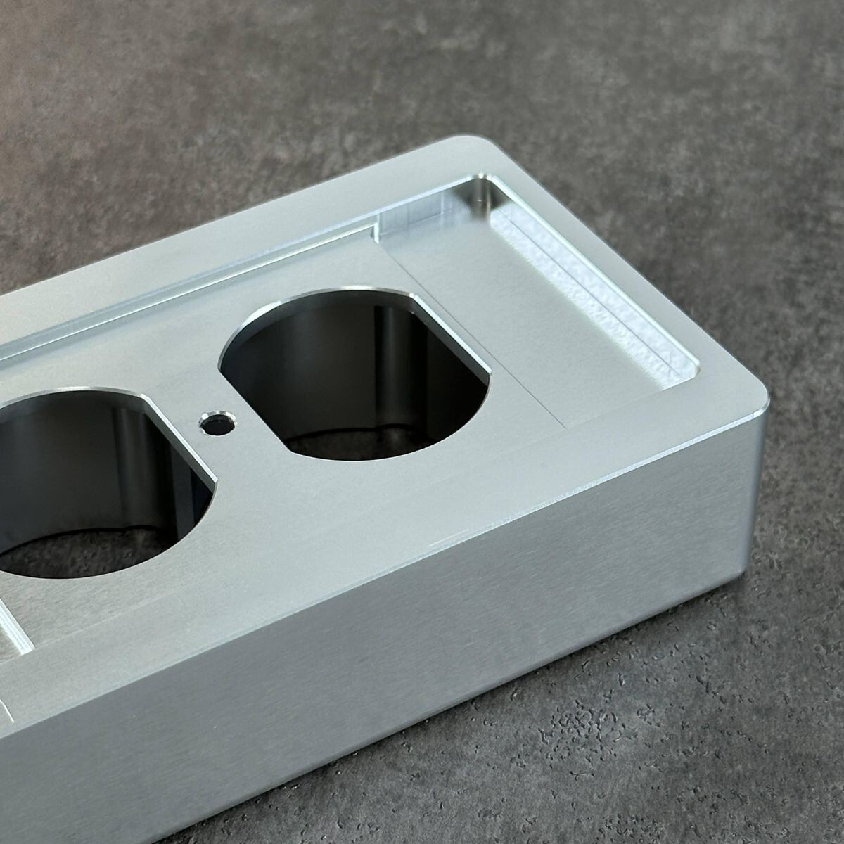  высококлассный высокого уровня розетка plate самолет aluminium сплав специальный заказ товар CPP-2SZ S SE HG low шум аудио specification запись ответвление источник питания xp712