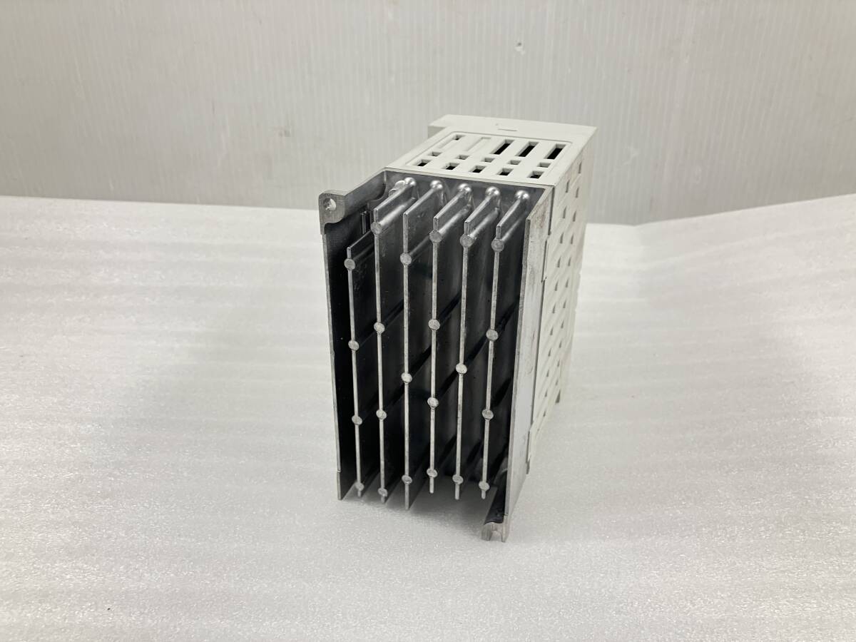 ●LS ELECTRIC インバーター SV004iG5A-2 中古_画像4