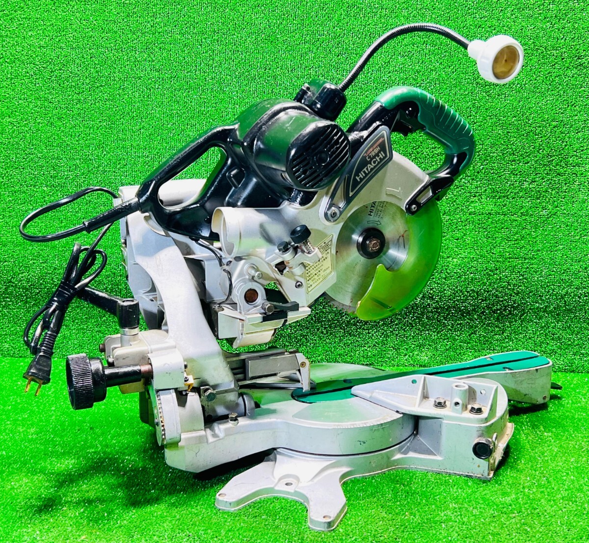 (200) HITACHI 日立工機 卓上スライド丸のこ 190mm C7RSH *動作確認済み* _画像3