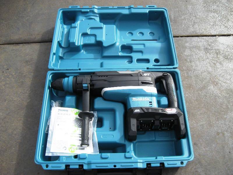 埼玉発 ほぼ未使用品 makita マキタ 52mm 充電式ハンマドリル HR006GZK 本体のみ 極上品です　電動工具 DIY 現場道具 この機会に是非どうぞ_画像8