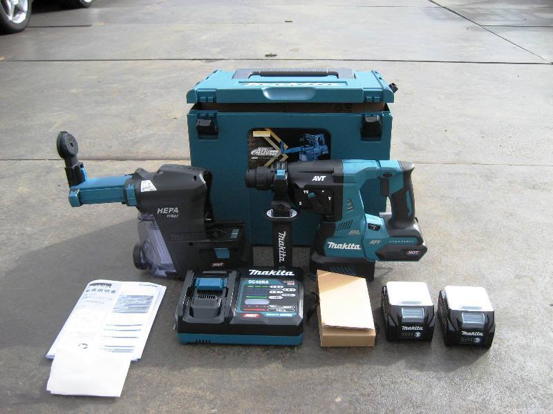 埼玉発 ほぼ未使用品 makita マキタ 28mm 充電式ハンマドリル HR001GRDXV 集じんシステム付 40V バッテリーBL4025×2個＋充電器 程度極上品_画像1