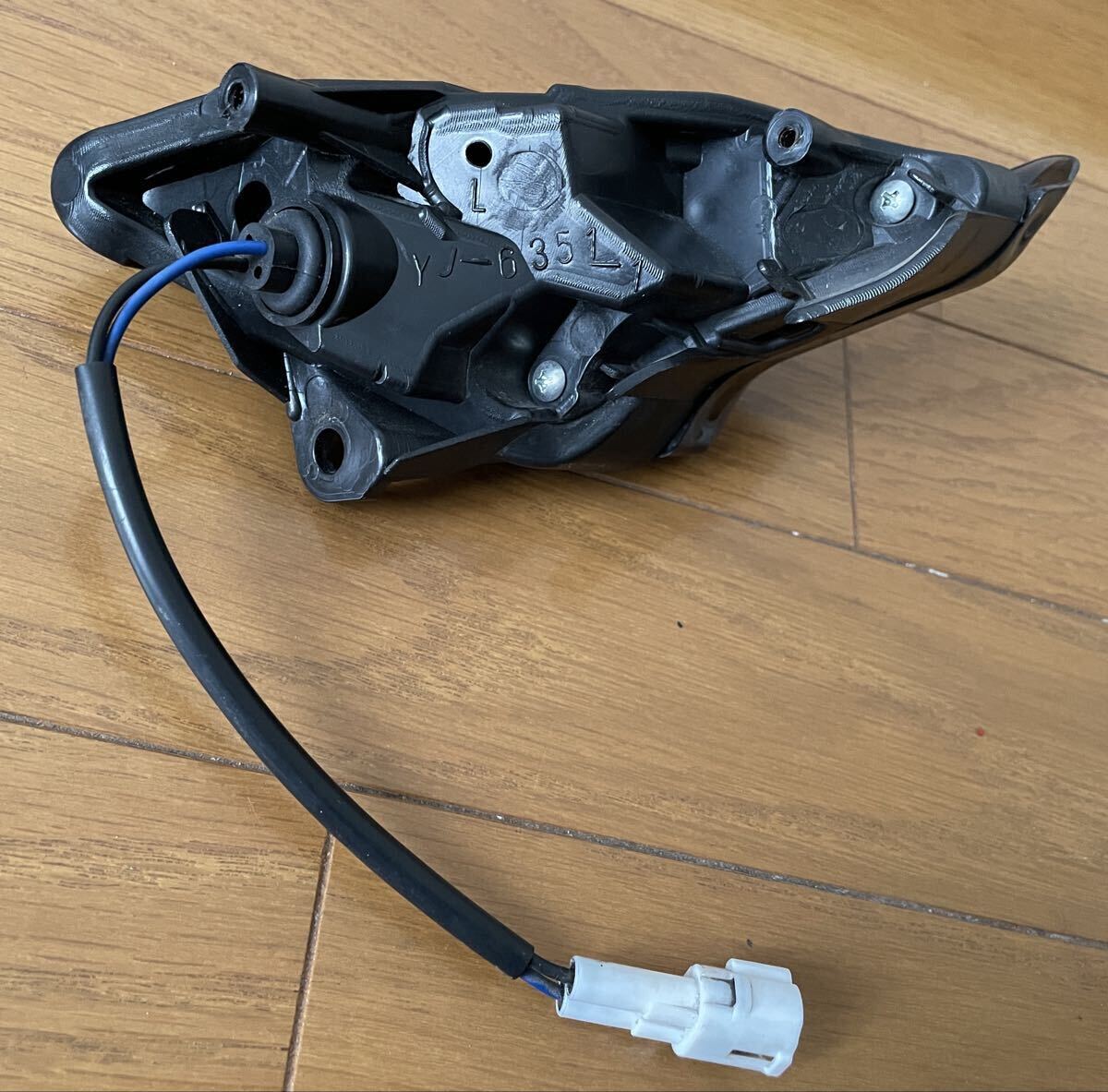 シグナスX 3型　SE44J ポジションライト　 スモーク　左右セット　LED ヤマハ　_画像4