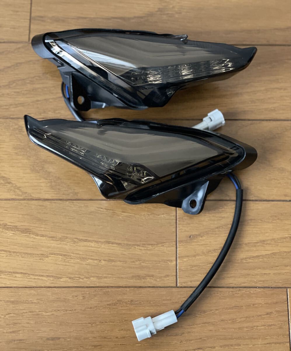 シグナスX 3型　SE44J ポジションライト　 スモーク　左右セット　LED ヤマハ　_画像1