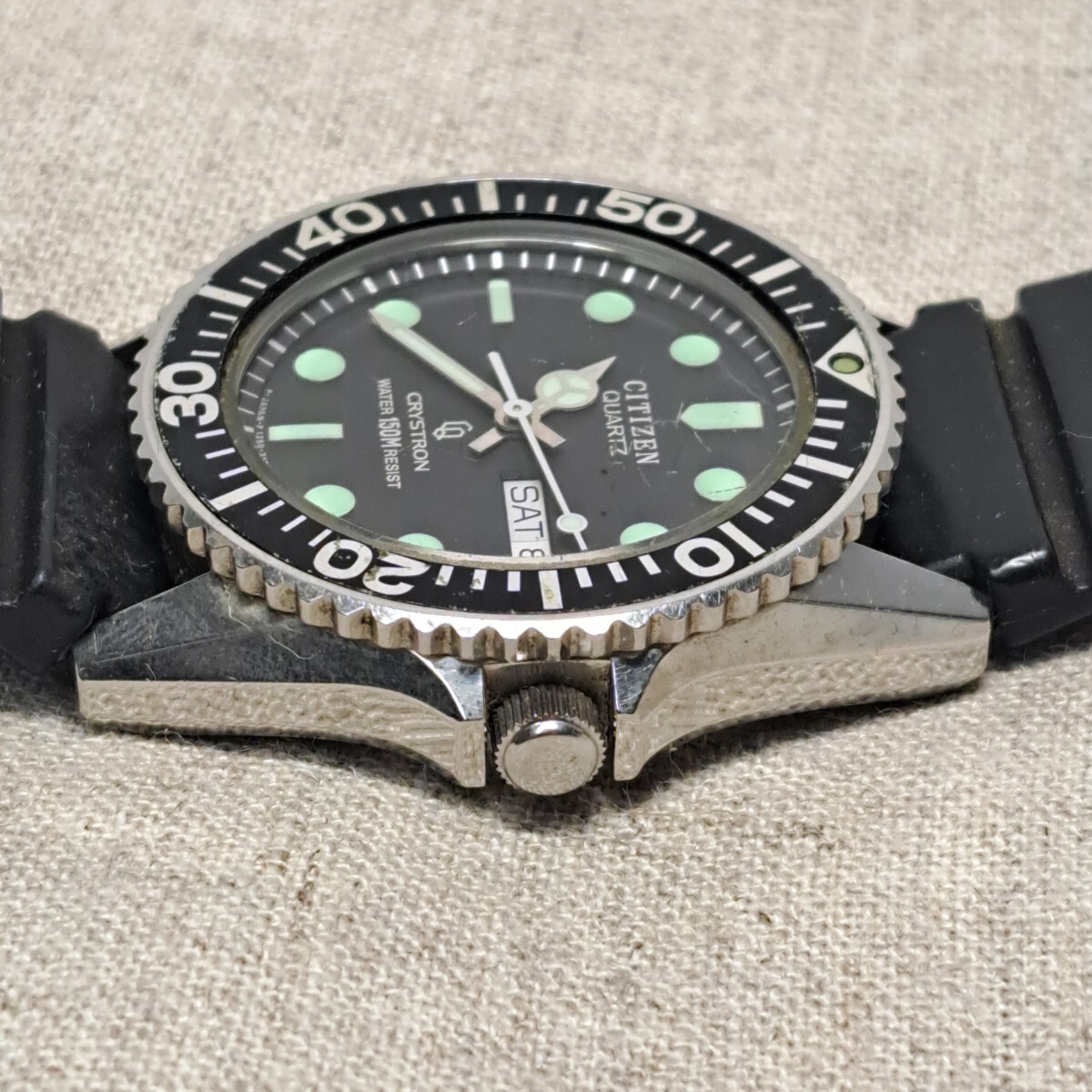 EK3019 CITIZEN 4-212461-Y クリストロン 150m ダイバー デイデイト 腕時計 クォーツ 不動 メンズ_画像2