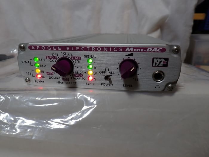 ブラックフライディ■２チャンネル２４ビット/１９２ＫＨＺ　APOGＥE社のＤ／ＡコンバターMini-DAC■美品１台動作品元箱付き。送料無料_画像1